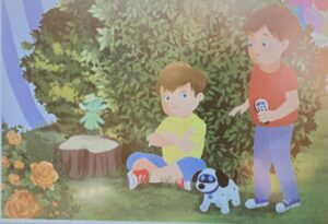 Na ilustracji widać dwóch chłopców stojących w ogrodzie, wśród zielonych krzewów i kwiatów.

Po lewej stronie, na pniu drzewa, stoi mały zielony stworek – wygląda jak bajkowa postać, przypominająca skrzata lub duszka natury. Ma kapelusz i długi płaszcz, a jego kolor zlewa się z otaczającą roślinnością.

Na ziemi, obok pnia, siedzi chłopiec w żółtej koszulce, niebieskich spodenkach i czerwonych butach. Ma skrzyżowane ręce i naburmuszoną minę – wygląda na obrażonego lub zazdrosnego.

Obok niego stoi drugi chłopiec w czerwonej koszulce i niebieskich spodniach, trzymający w ręku pilota. Przed nim stoi biały robopiesek z czarnymi łatkami i niebieskimi elementami. Chłopiec patrzy na kolegę z lekkim zaskoczeniem lub troską, jakby chciał coś wyjaśnić.

Cała scena rozgrywa się w pogodny dzień, wśród zieleni i kwiatów, a nastrój ilustracji łączy w sobie magię i emocje dziecięcych przeżyć – zazdrość, ciekawość i przyjaźń.